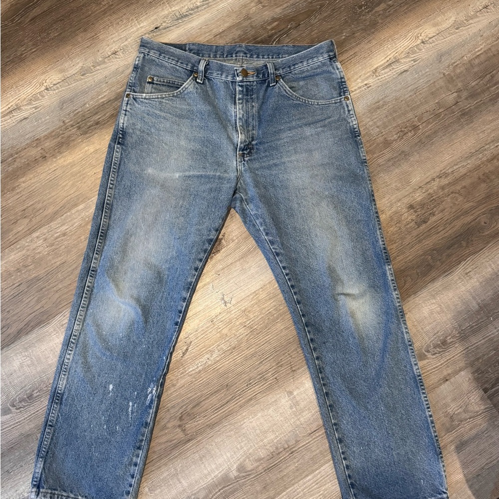 Wrangler Men's Relaxed Blue Washed Denim Jeans